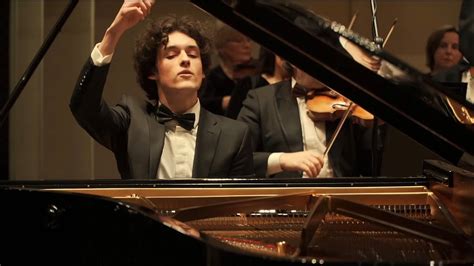 Piano Concerto No. 21 by Mozart -  A majestic blend of operatic grandeur and youthful exuberance resonates throughout this timeless masterpiece.